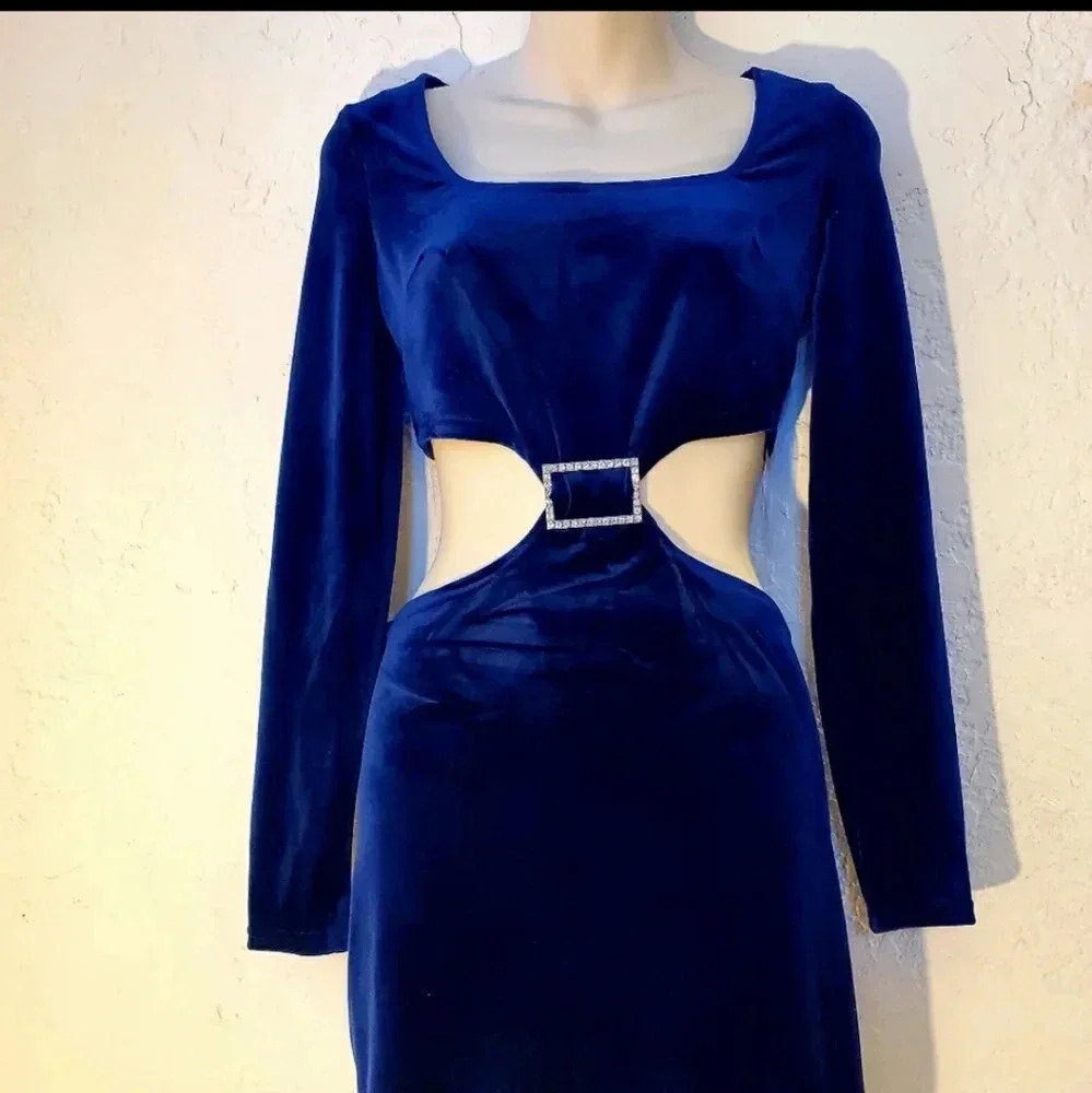 Honey Punch Velvet dress NWT Sz M